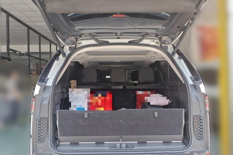 Used Land Rover Discovery 2017 3.0 SC V6 HSE Trunk