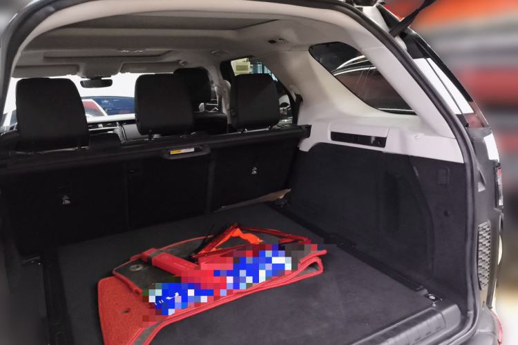 Used Land Rover Discovery 2017 3.0 SC V6 S Trunk
