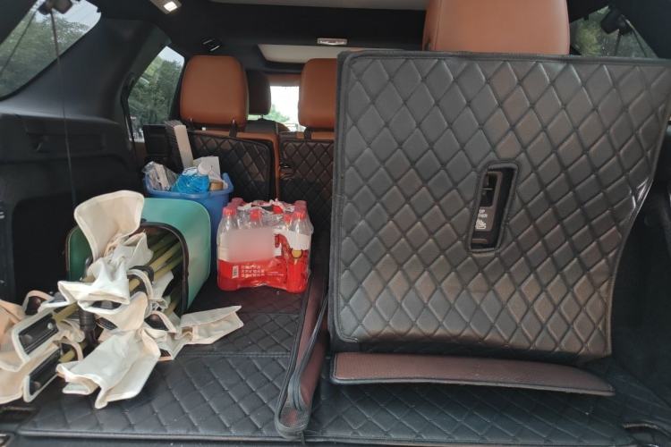 Used Land Rover Discovery  Trunk