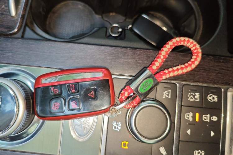 Used Land Rover Discovery 2017 3.0 SC V6 S Vehicle Key