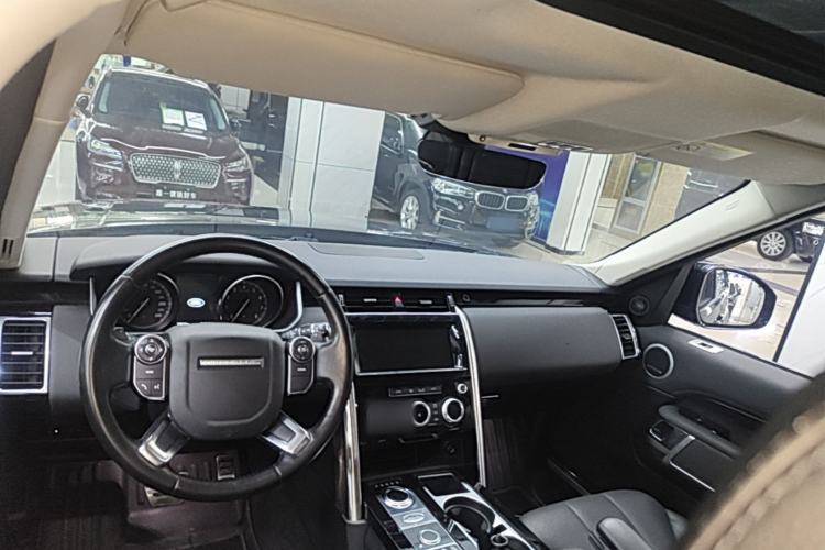 Used Land Rover Discovery 2018 2.0T Special Edition Center Console