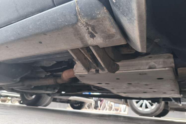 Used Land Rover Discovery 2018 2.0T SE Chassis Front Left