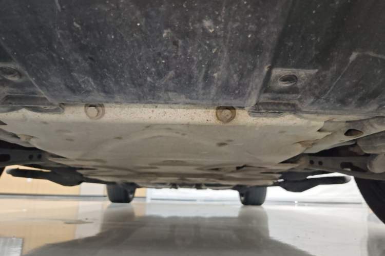 Used Land Rover Discovery 2018 2.0T SE Chassis Front