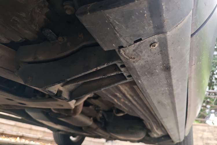 Used Land Rover Discovery 2018 3.0 SC V6 SE Chassis Front Right