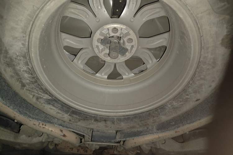 Used Land Rover Discovery 2018 2.0T SE Chassis Rear