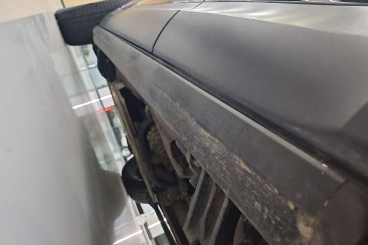 Used Land Rover Discovery 2018 2.0T SE Chassis Rear Left