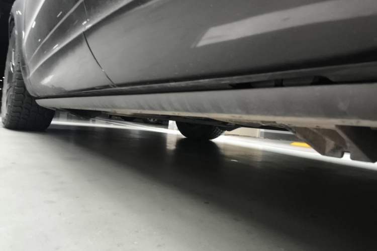 Used Land Rover Discovery 2018 3.0 SC V6 HSE Chassis Rear Left