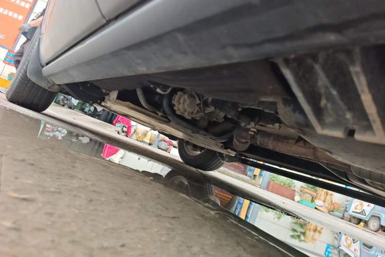 Used Land Rover Discovery 2018 2.0T SE Chassis Rear Left