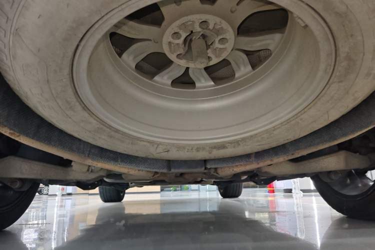 Used Land Rover Discovery 2018 2.0T SE Chassis Rear