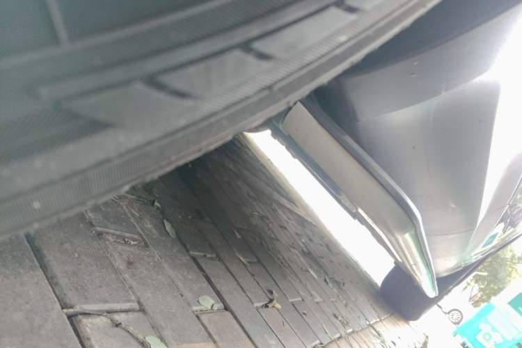Used Land Rover Discovery 2018 2.0T SE Chassis Rear Right