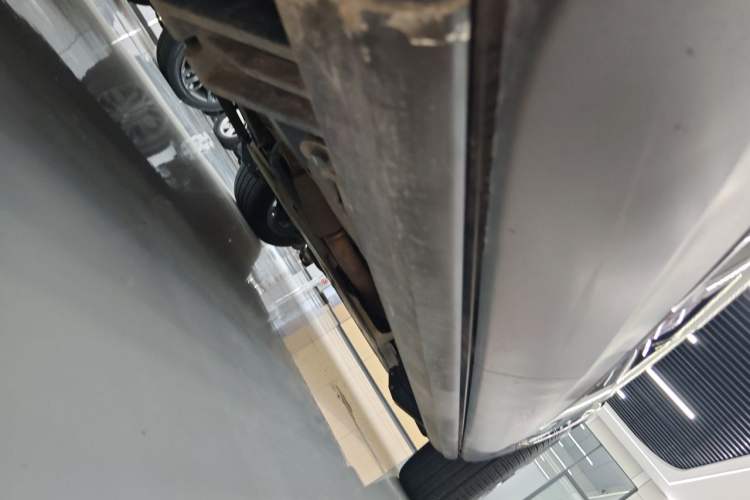 Used Land Rover Discovery 2018 2.0T SE Chassis Rear Right