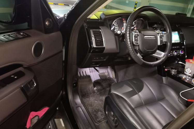 Used Land Rover Discovery 2018 3.0 SC V6 SE Driver Seat