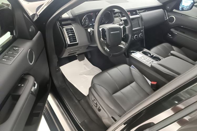 Used Land Rover Discovery 2018 3.0 SC V6 SE Driver Seat