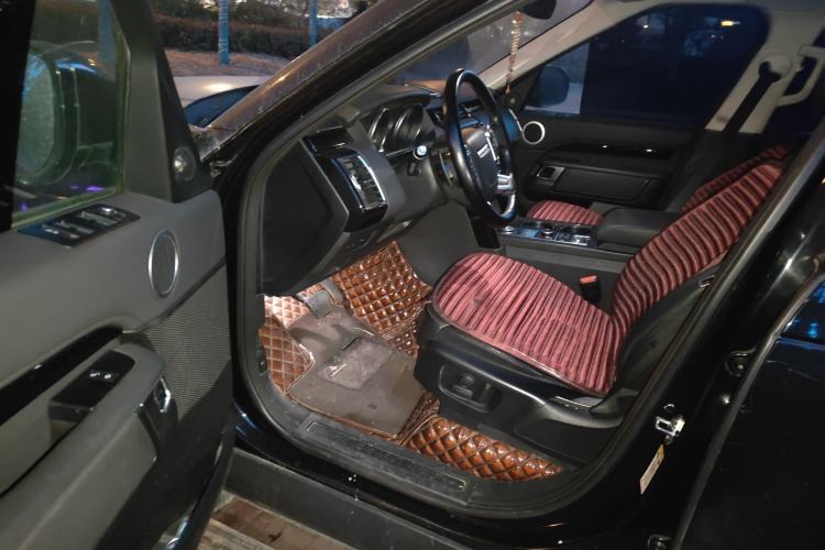 Used Land Rover Discovery 2018 2.0T SE Driver Seat