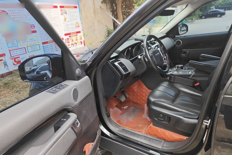 Used Land Rover Discovery 2018 2.0T SE Driver Seat