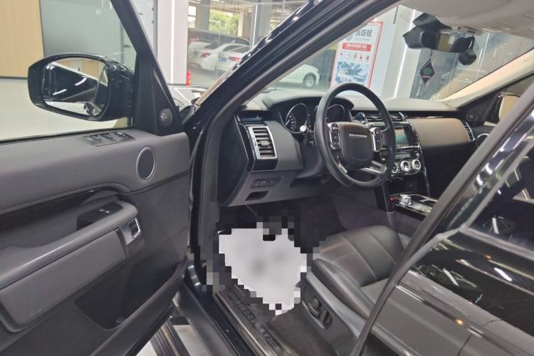 Used Land Rover Discovery 2018 2.0T SE Driver Seat