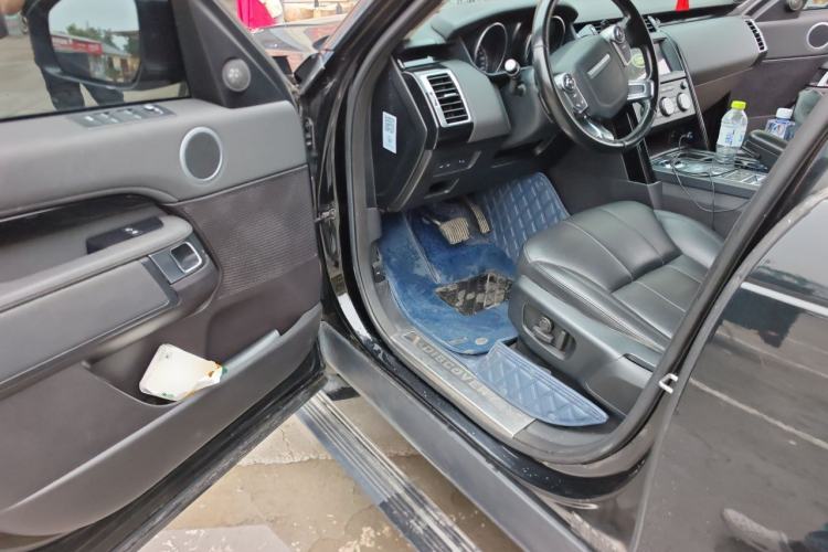 Used Land Rover Discovery 2018 2.0T SE Driver Seat