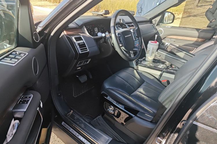 Used Land Rover Discovery 2018 3.0 SC V6 HSE Driver Seat