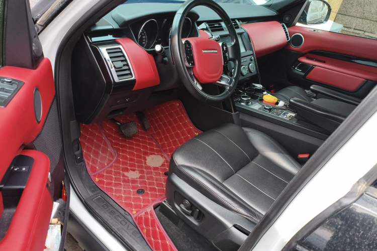 Used Land Rover Discovery 2018 2.0T SE Driver Seat