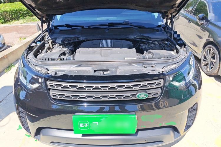 Used Land Rover Discovery 2018 3.0 SC V6 SE Engine Bay
