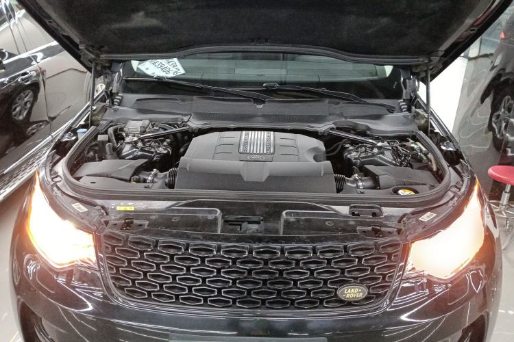 Used Land Rover Discovery 2018 3.0 SC V6 SE Engine Bay