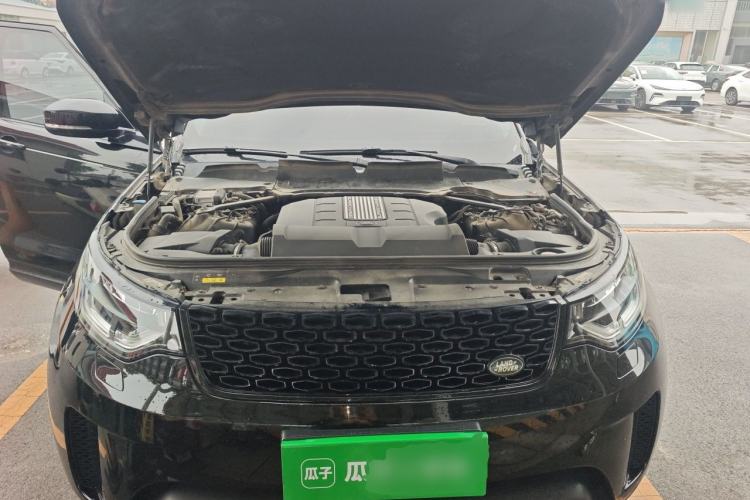 Used Land Rover Discovery 2018 3.0 SC V6 SE Engine Bay