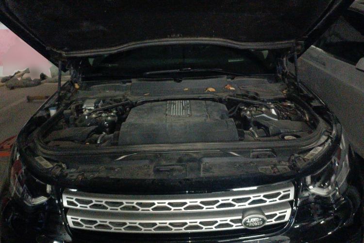 Used Land Rover Discovery 2018 3.0 SC V6 HSE Engine Bay