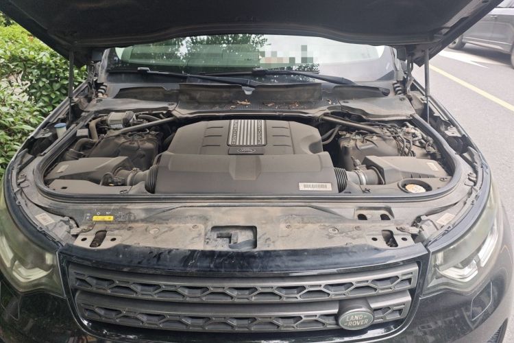 Used Land Rover Discovery 2018 3.0 SC V6 SE Engine Bay