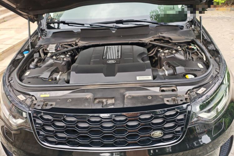 Used Land Rover Discovery 2018 3.0 SC V6 SE Engine Bay