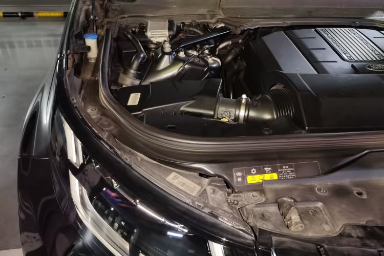 Used Land Rover Discovery 2018 3.0 SC V6 SE Engine Bay Right