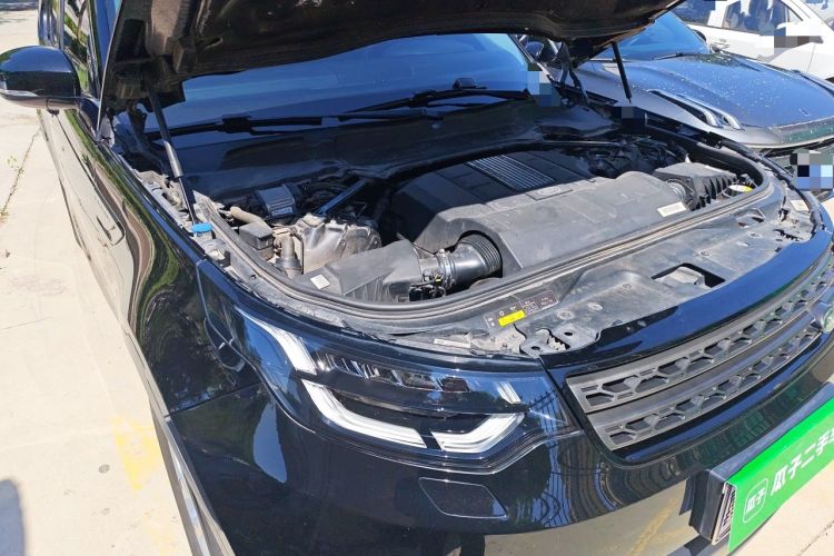 Used Land Rover Discovery 2018 3.0 SC V6 SE Engine Bay Right