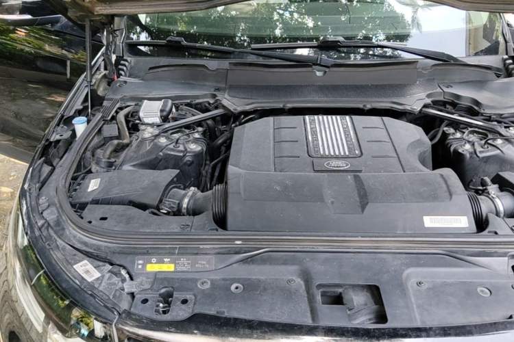 Used Land Rover Discovery 2018 3.0 SC V6 SE Engine Bay Right