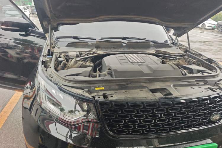 Used Land Rover Discovery 2018 3.0 SC V6 SE Engine Bay Right