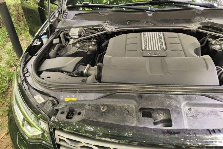 Used Land Rover Discovery 2018 3.0 SC V6 SE Engine Bay Right