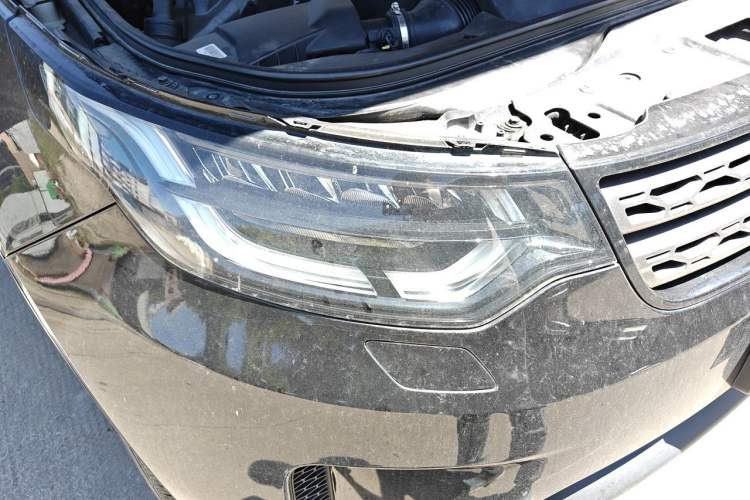 Used Land Rover Discovery 2018 3.0 SC V6 SE Engine Bay Right