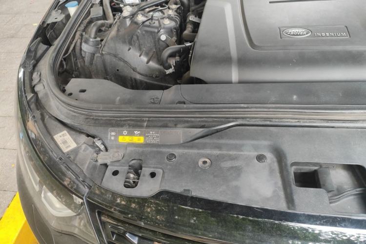 Used Land Rover Discovery 2018 2.0T Special Edition Engine Bay Right