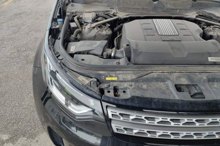 Used Land Rover Discovery 2018 3.0 SC V6 HSE Engine Bay Right