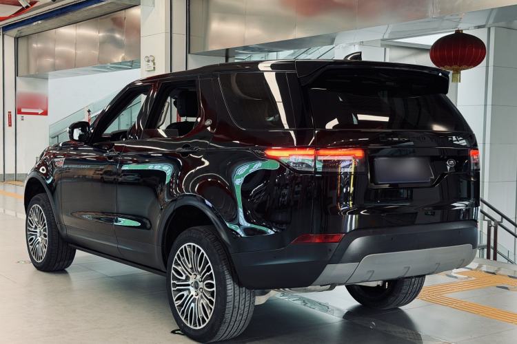 Used Land Rover Discovery 2018 2.0T SE Exterior 3