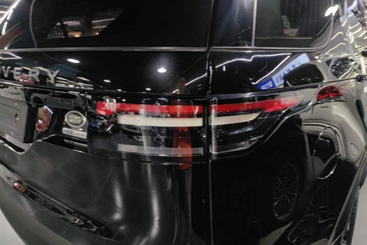 Used Land Rover Discovery 2018 3.0 SC V6 SE Exterior 3