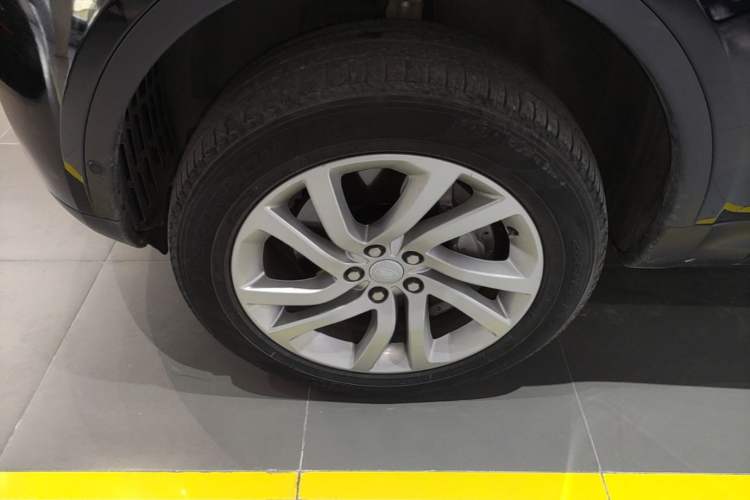 Used Land Rover Discovery 2018 3.0 SC V6 HSE Exterior 4