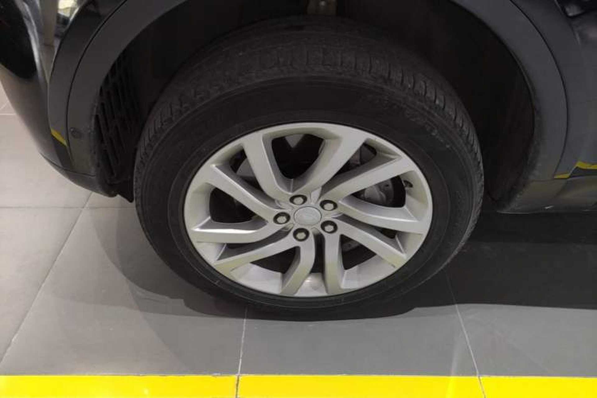 Used Land Rover Discovery 2018 3.0 SC V6 HSE Exterior 4