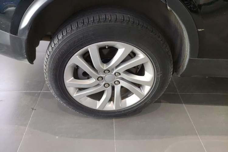 Used Land Rover Discovery 2018 3.0 SC V6 HSE Exterior 5