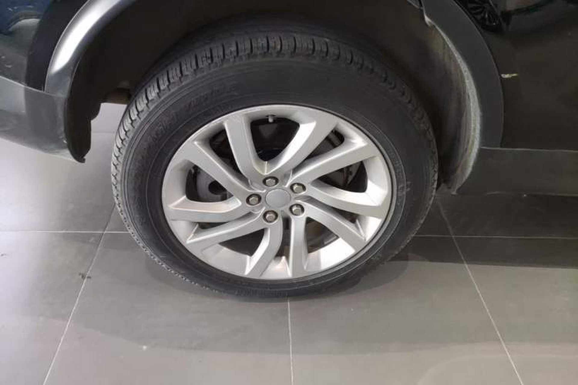 Used Land Rover Discovery 2018 3.0 SC V6 HSE Exterior 5
