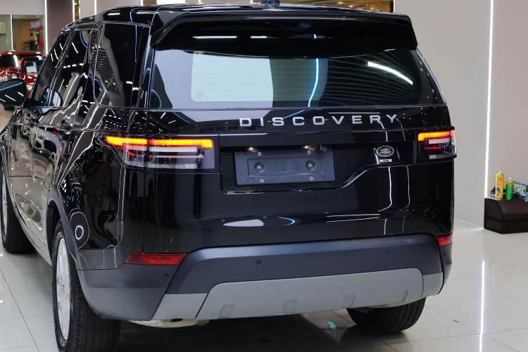 Used Land Rover Discovery 2018 3.0 SC V6 SE Exterior 5