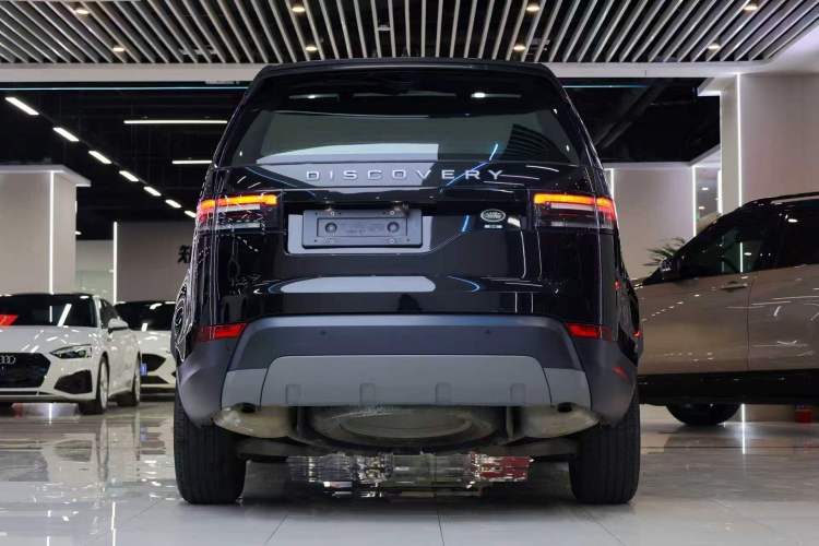 Used Land Rover Discovery 2018 3.0 SC V6 SE Exterior 6