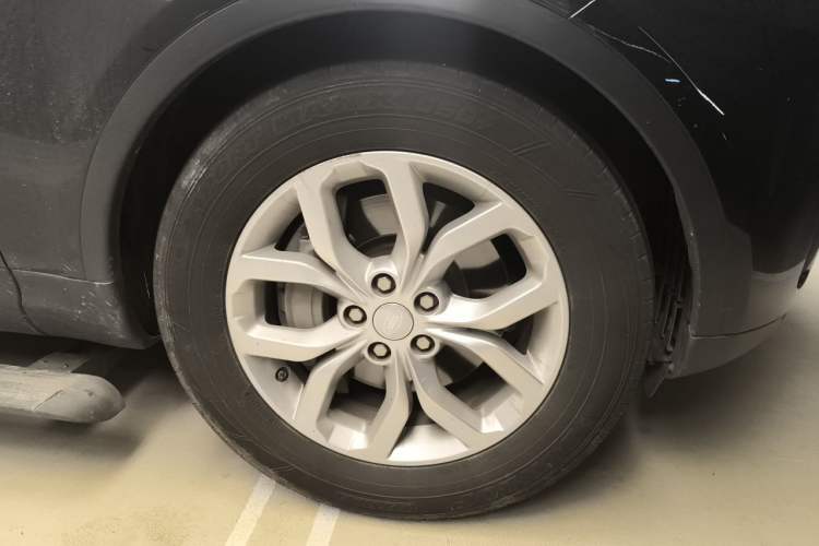 Used Land Rover Discovery 2018 3.0 SC V6 SE Exterior 7