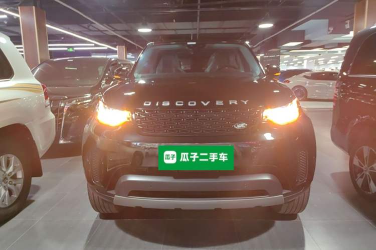 Used Land Rover Discovery 2018 3.0 SC V6 SE Front