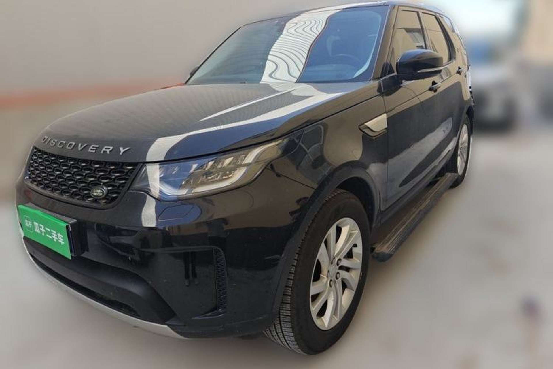 Used Land Rover Discovery 2018 3.0 SC V6 HSE Front Left 45 Deg