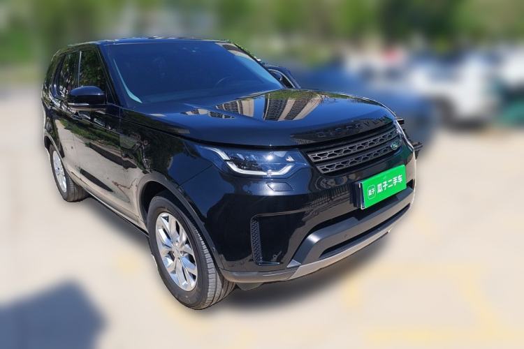 Used Land Rover Discovery 2018 3.0 SC V6 SE Front Right 45 Deg