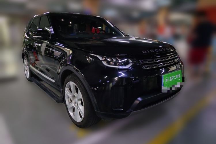 Used Land Rover Discovery 2018 3.0 SC V6 SE Front Right 45 Deg